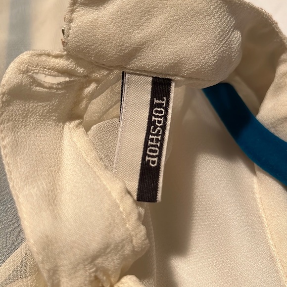 NWOT Topshop Cream Blouse - Picture 6 of 8
